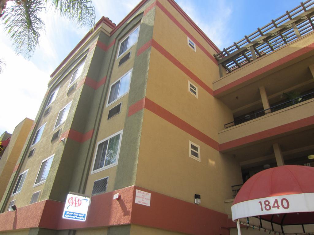 Quality Inn San Diego Downtown North Exterior photo